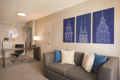 Hilton Chicago/Magnificent Mile Suites image 13